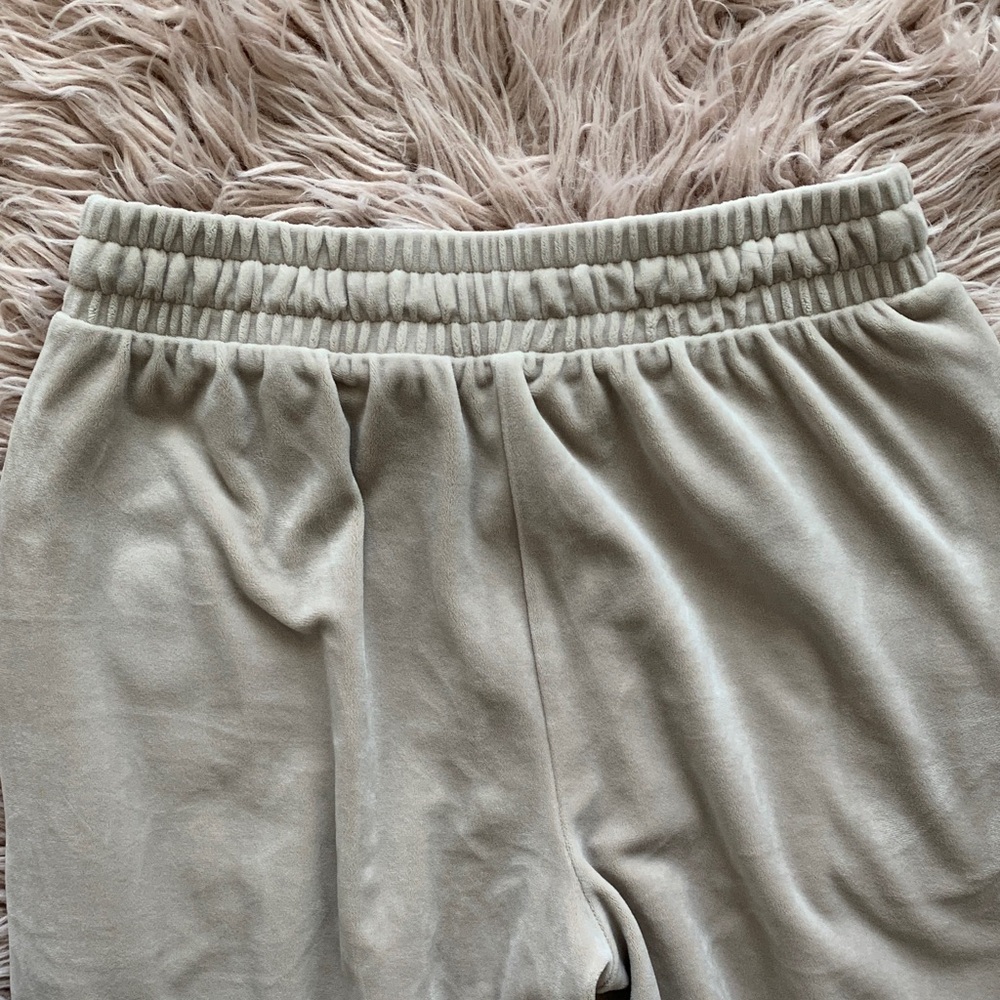 Forever 21 Women’s Beige Velvet Sweats - Picture 8 of 11